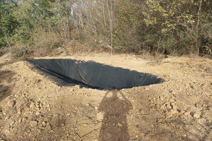 Nos terrassiers assurent la stabilité, la solidité et la pérennité de votre piscine, qu’elle soit destinée à un usage public ou privé.